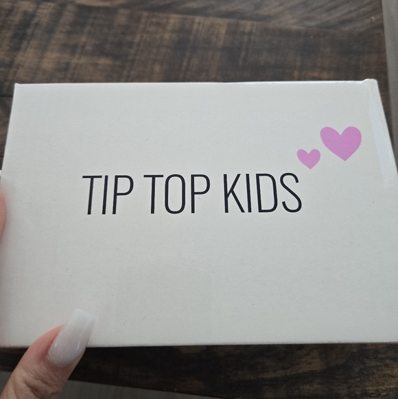 Tip Top Kids Girls MaryJane White Shoe with Rhinestone Strap. Style S187… - Picture 6 of 7